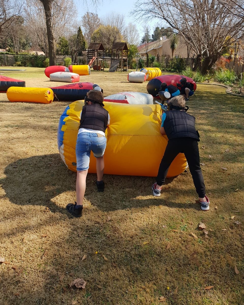 Kidsparty paintball field verfbal teambuilding teambuild spanbou