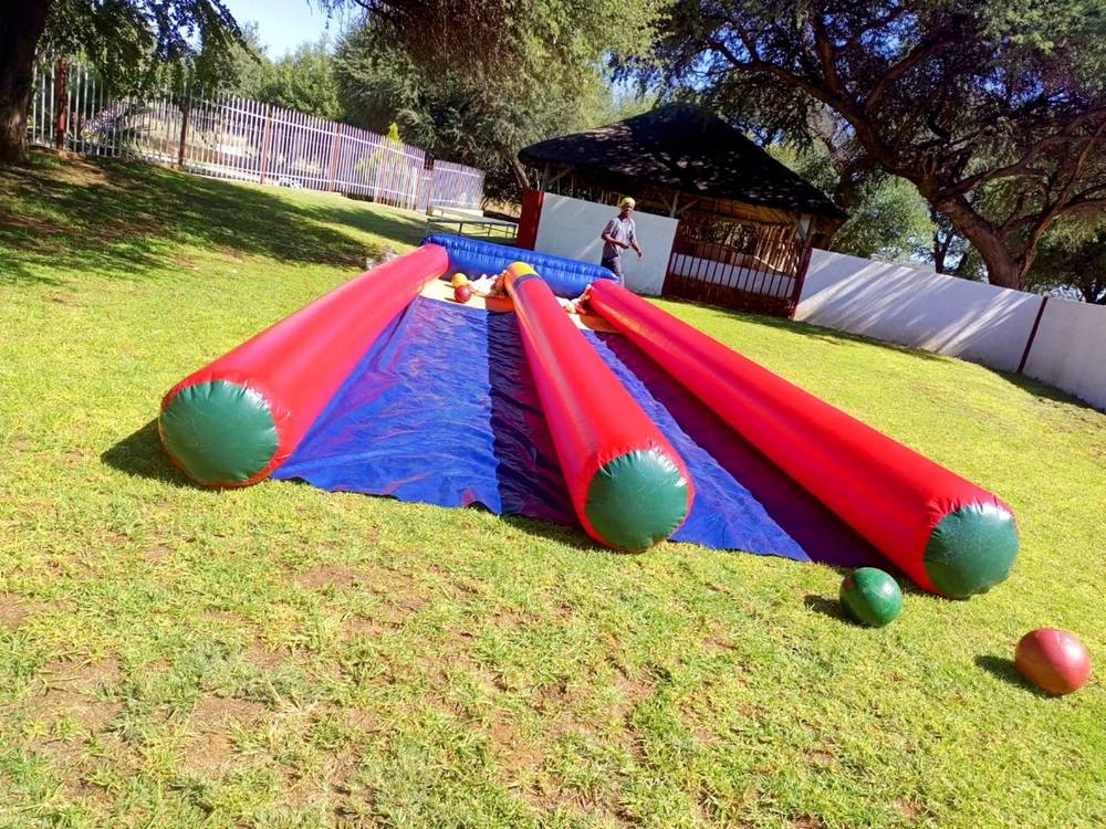 Inflatable Ten Pin Bowling