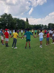 Group school team building ice breaker